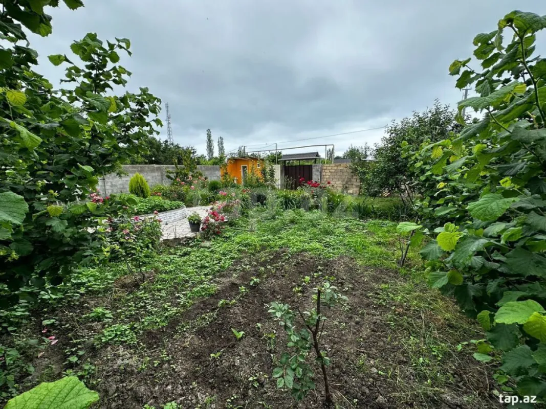 Kirayə verilir 4 otaqlı həyət evi