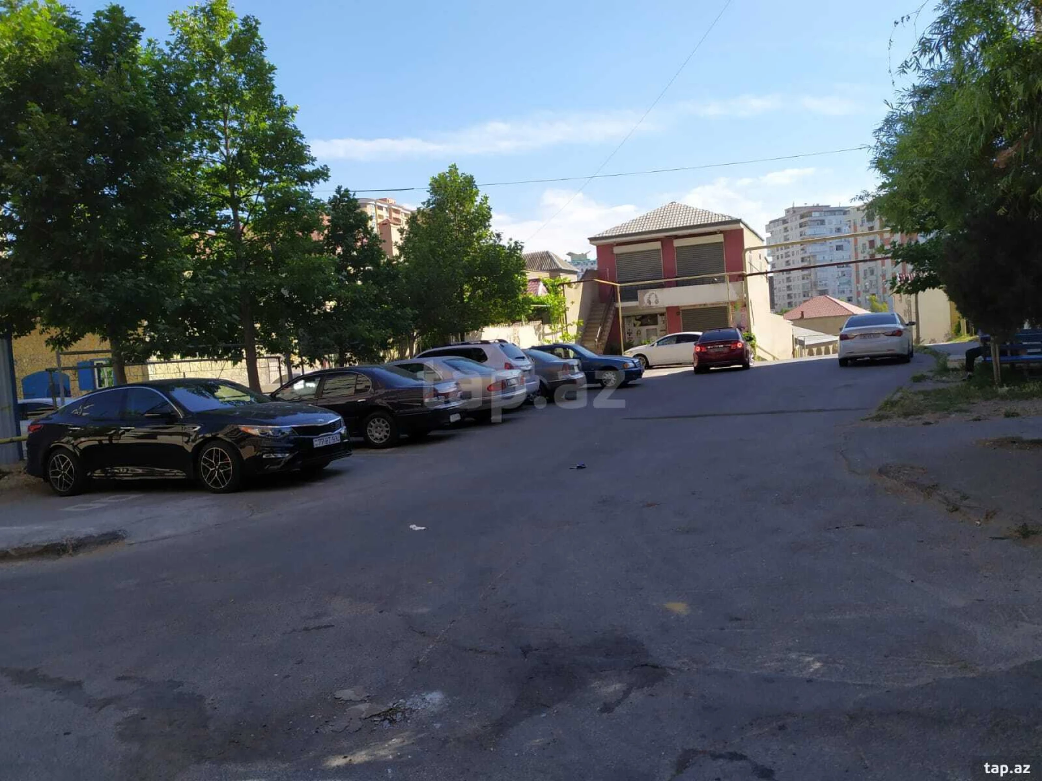 Satılır 3 otaqlı yeni tikili 127.5 m²