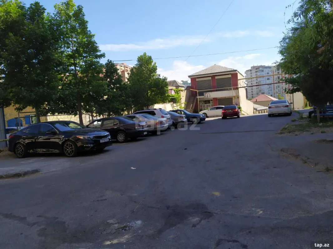 Satılır 3 otaqlı yeni tikili 127.5 m²