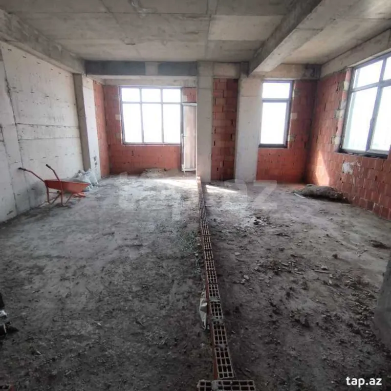 Satılır 3 otaqlı yeni tikili 127.5 m²