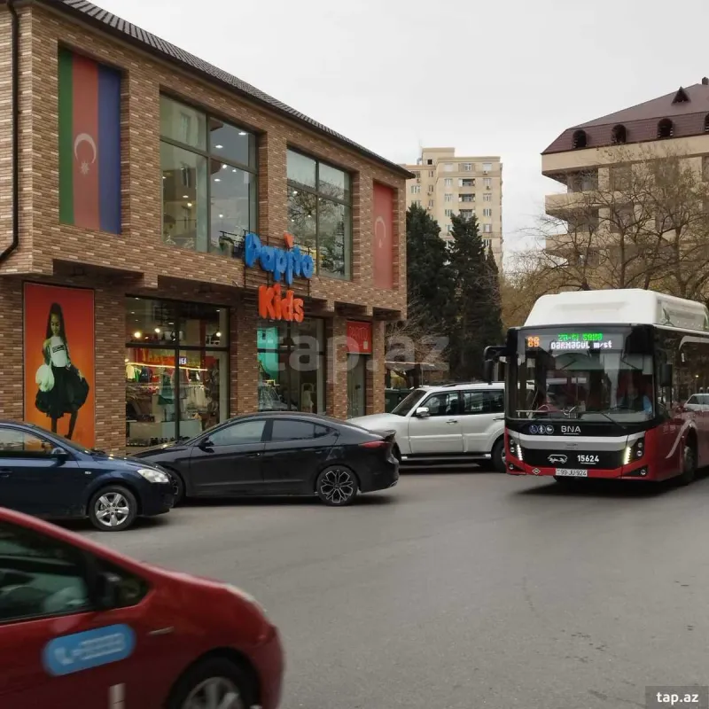 Satılır 3 otaqlı yeni tikili 127.5 m²