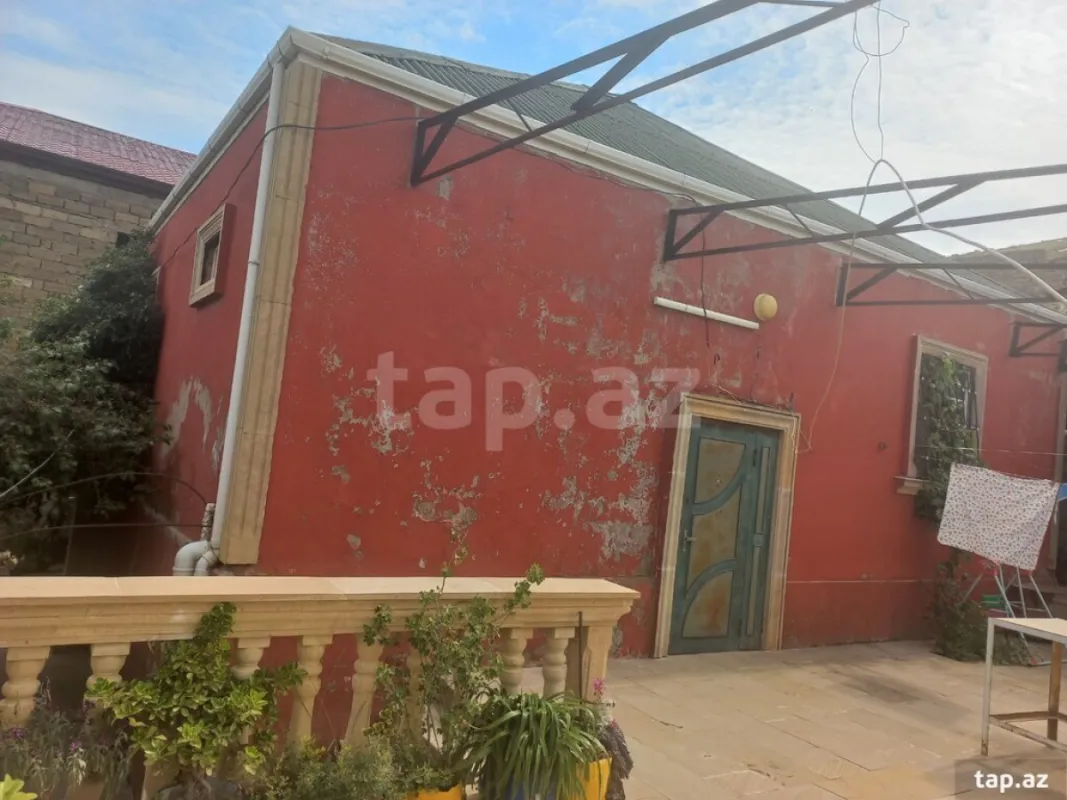 Satılır 3 otaqlı həyət evi