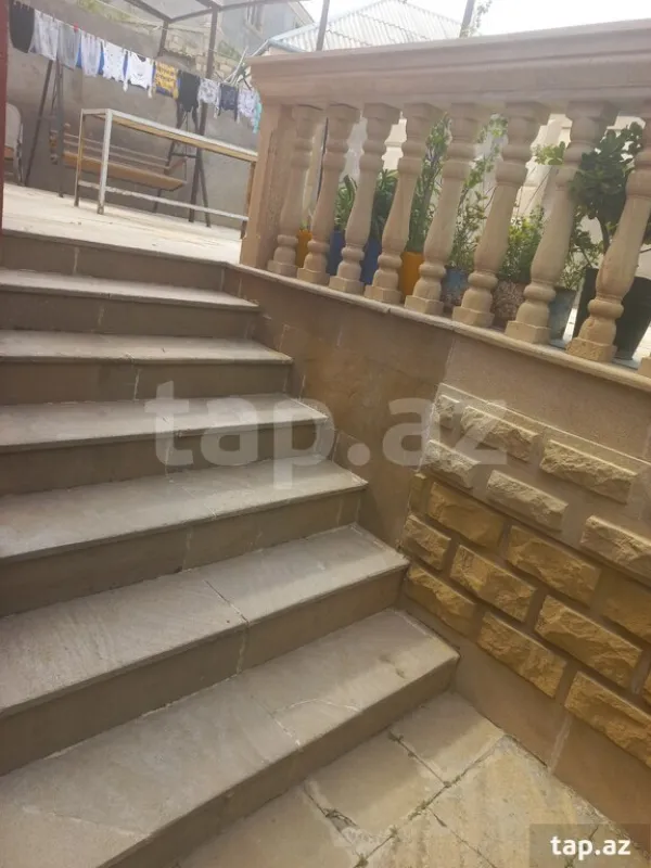 Satılır 3 otaqlı həyət evi