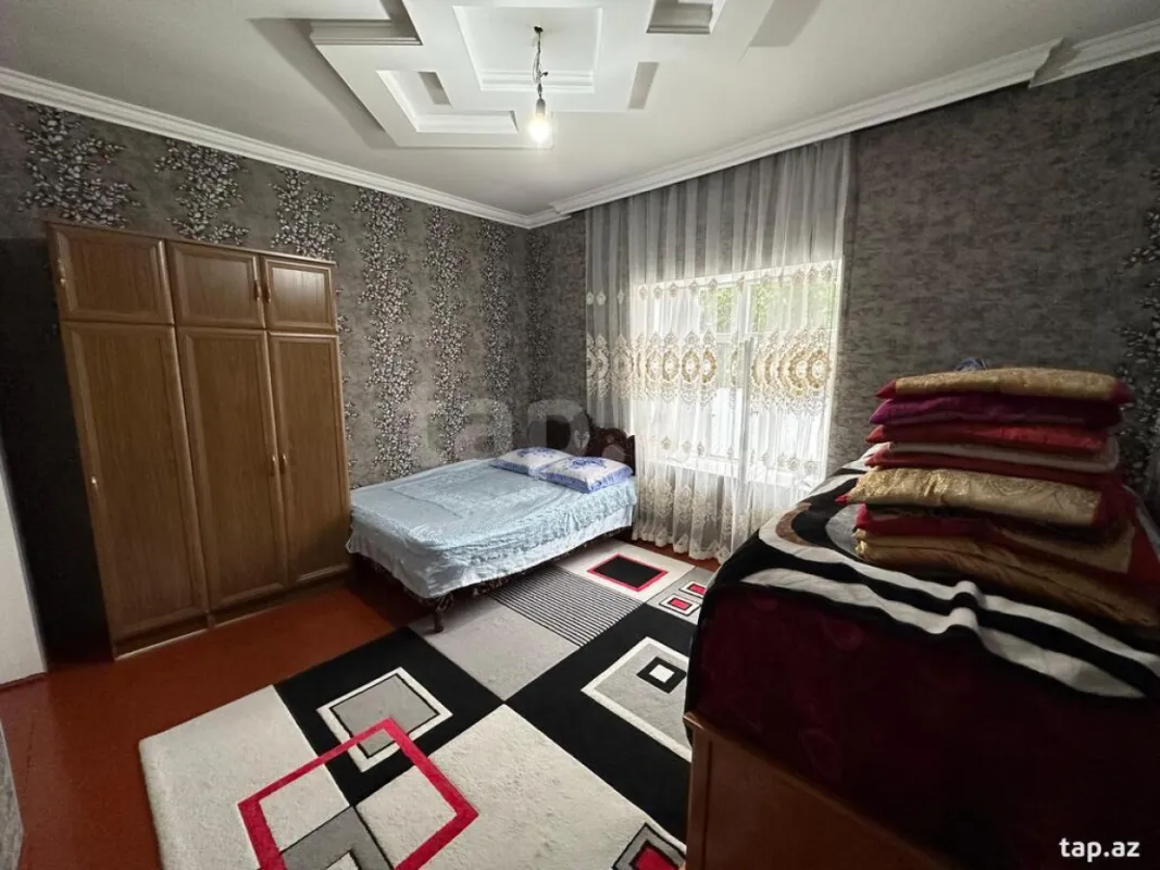 Kirayə verilir 3 otaqlı həyət evi