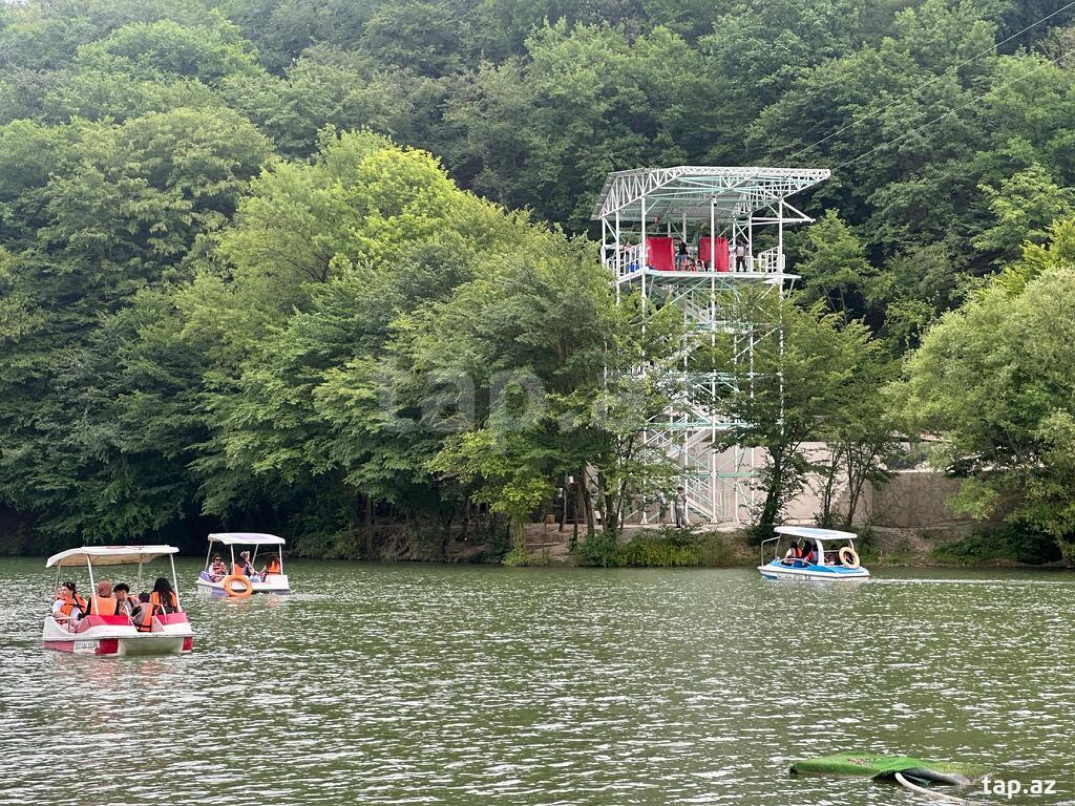 Kirayə verilir 3 otaqlı həyət evi