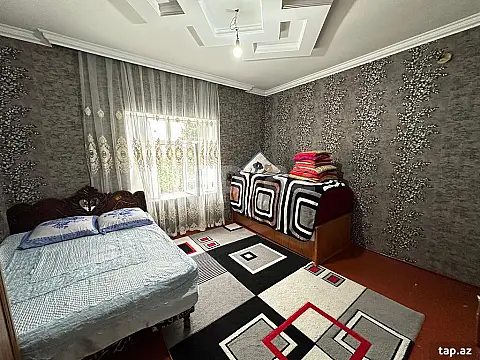 Kirayə verilir 3 otaqlı həyət evi