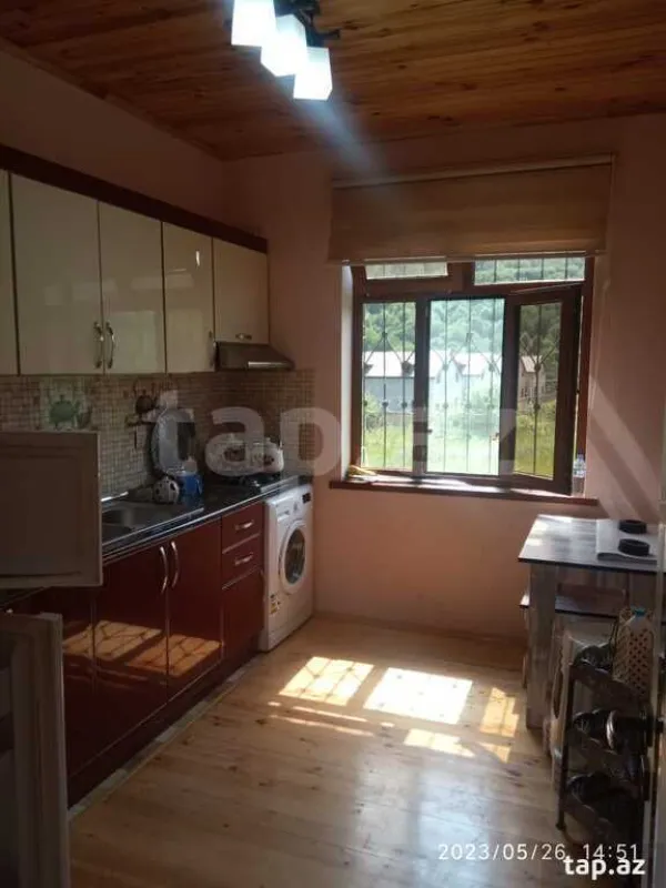 Kirayə verilir 3 otaqlı həyət evi