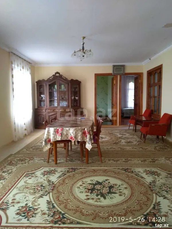 Kirayə verilir 4 otaqlı həyət evi