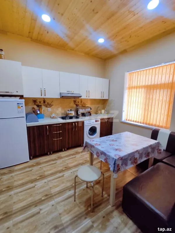 Kirayə verilir 3 otaqlı həyət evi