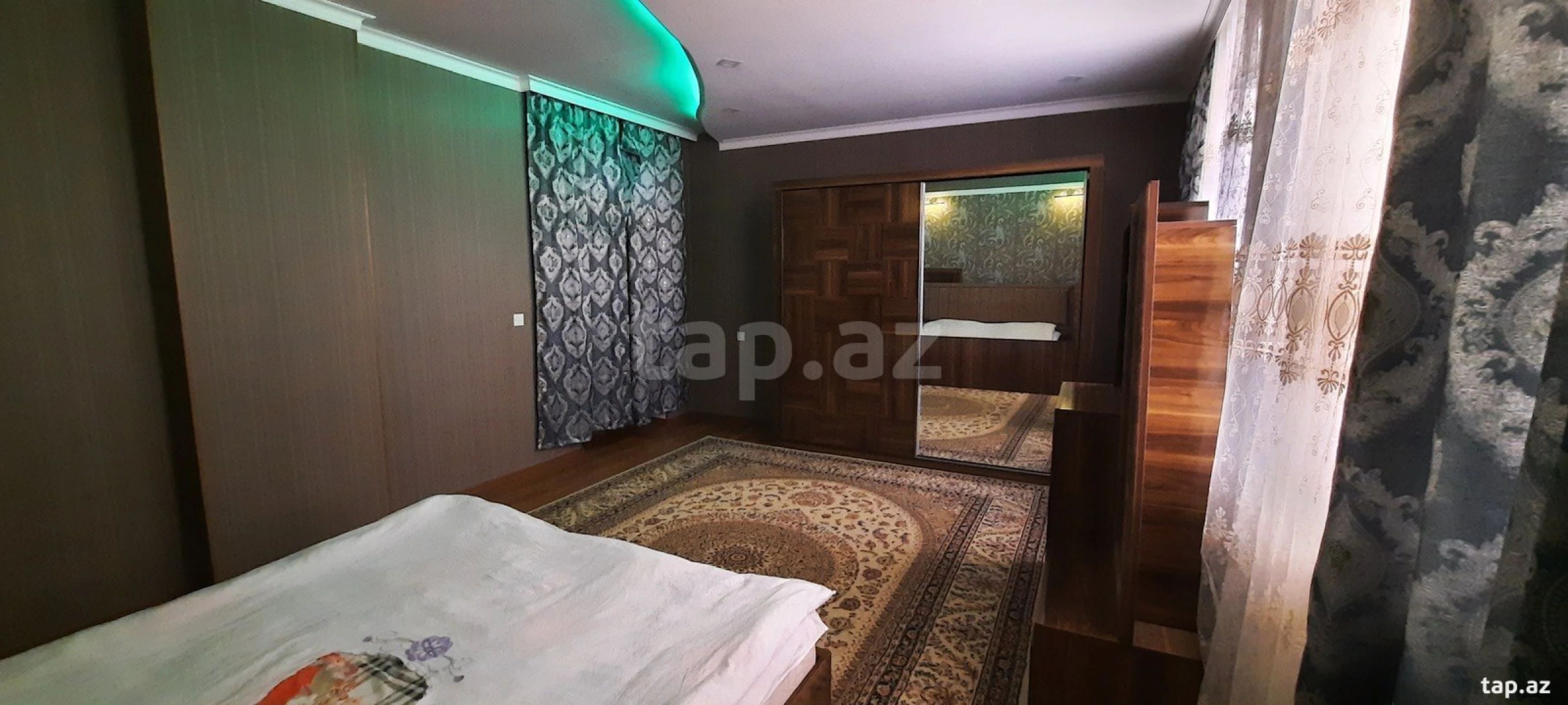 Kirayə verilir 6 otaqlı həyət evi