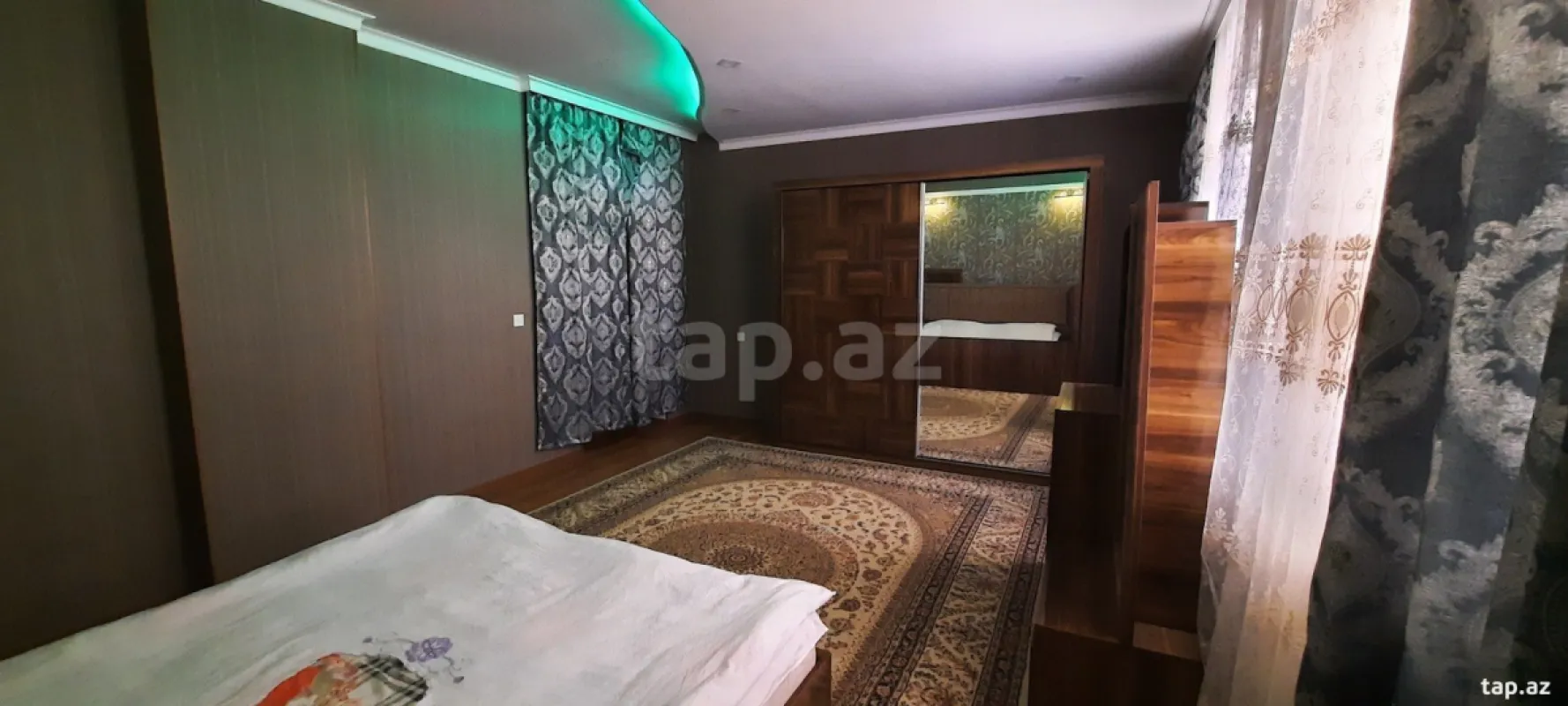 Kirayə verilir 6 otaqlı həyət evi