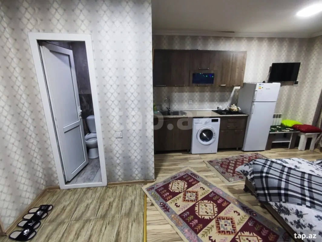 Kirayə verilir 1 otaqlı həyət evi