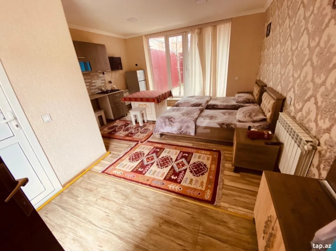 Kirayə verilir 1 otaqlı həyət evi