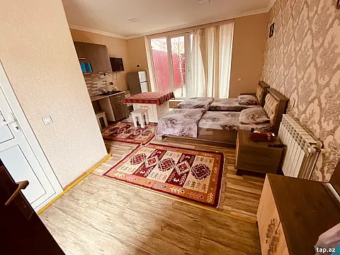 Kirayə verilir 1 otaqlı həyət evi