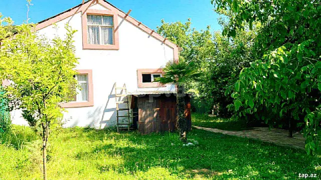 Kirayə verilir 3 otaqlı həyət evi