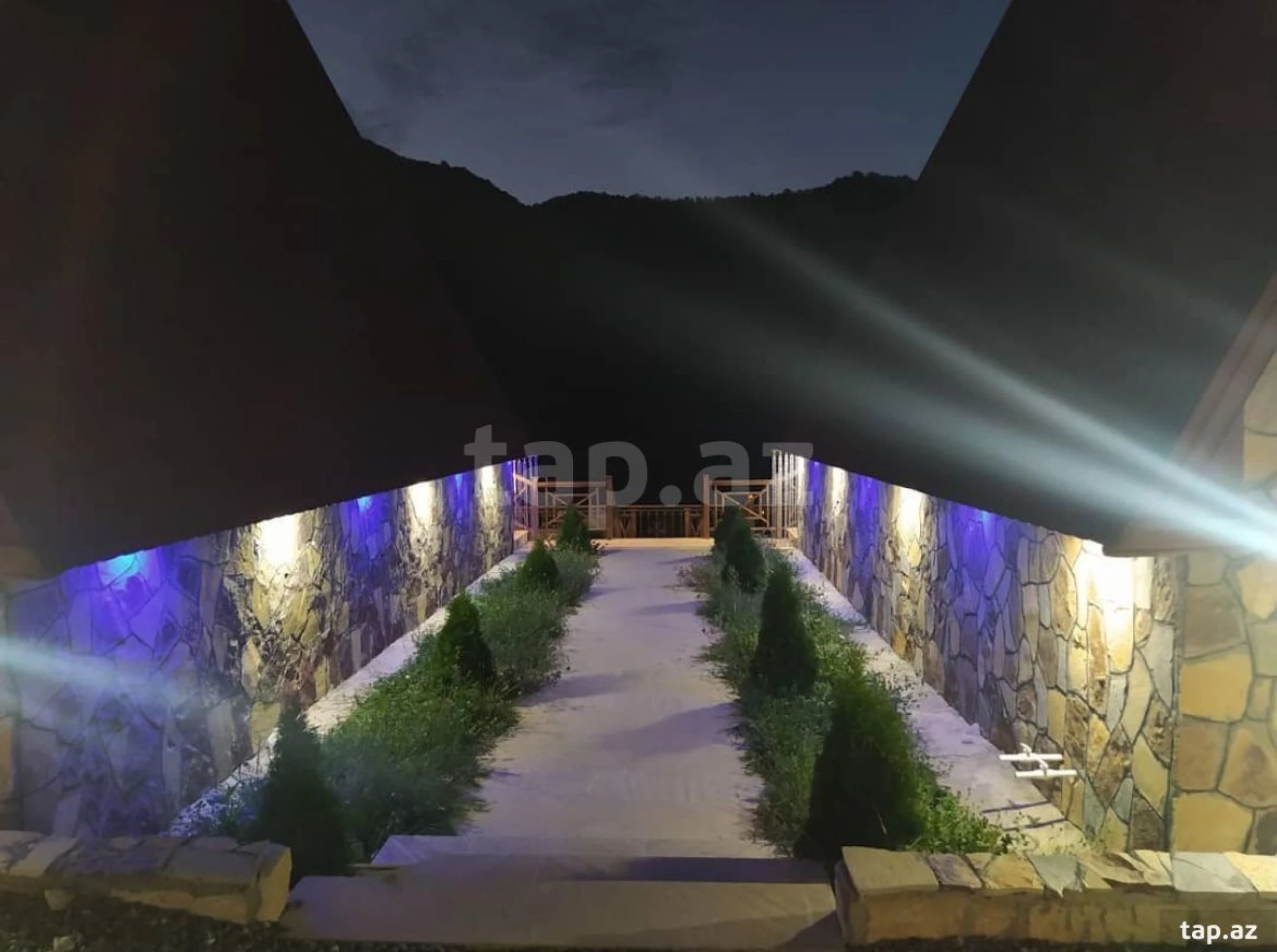 Kirayə verilir 3 otaqlı həyət evi