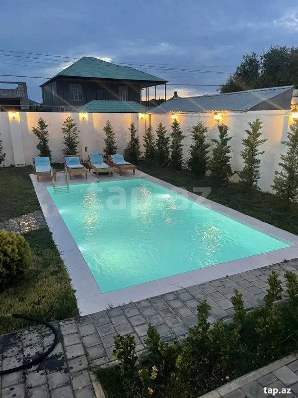 Satılır 6 otaqlı həyət evi 600 m²