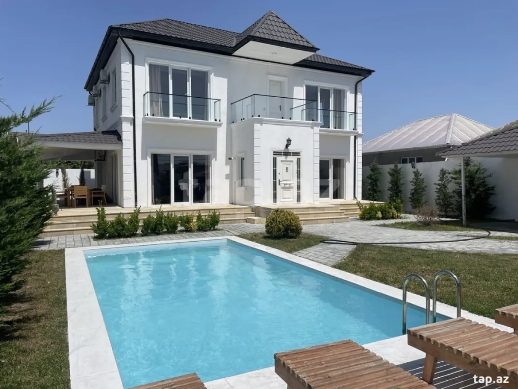 Satılır 6 otaqlı həyət evi 600 m²