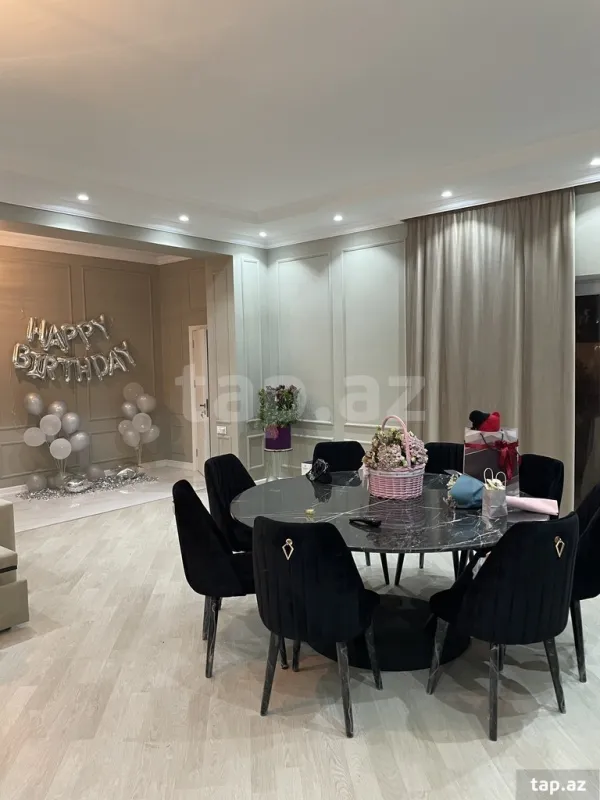 Satılır 6 otaqlı həyət evi 600 m²