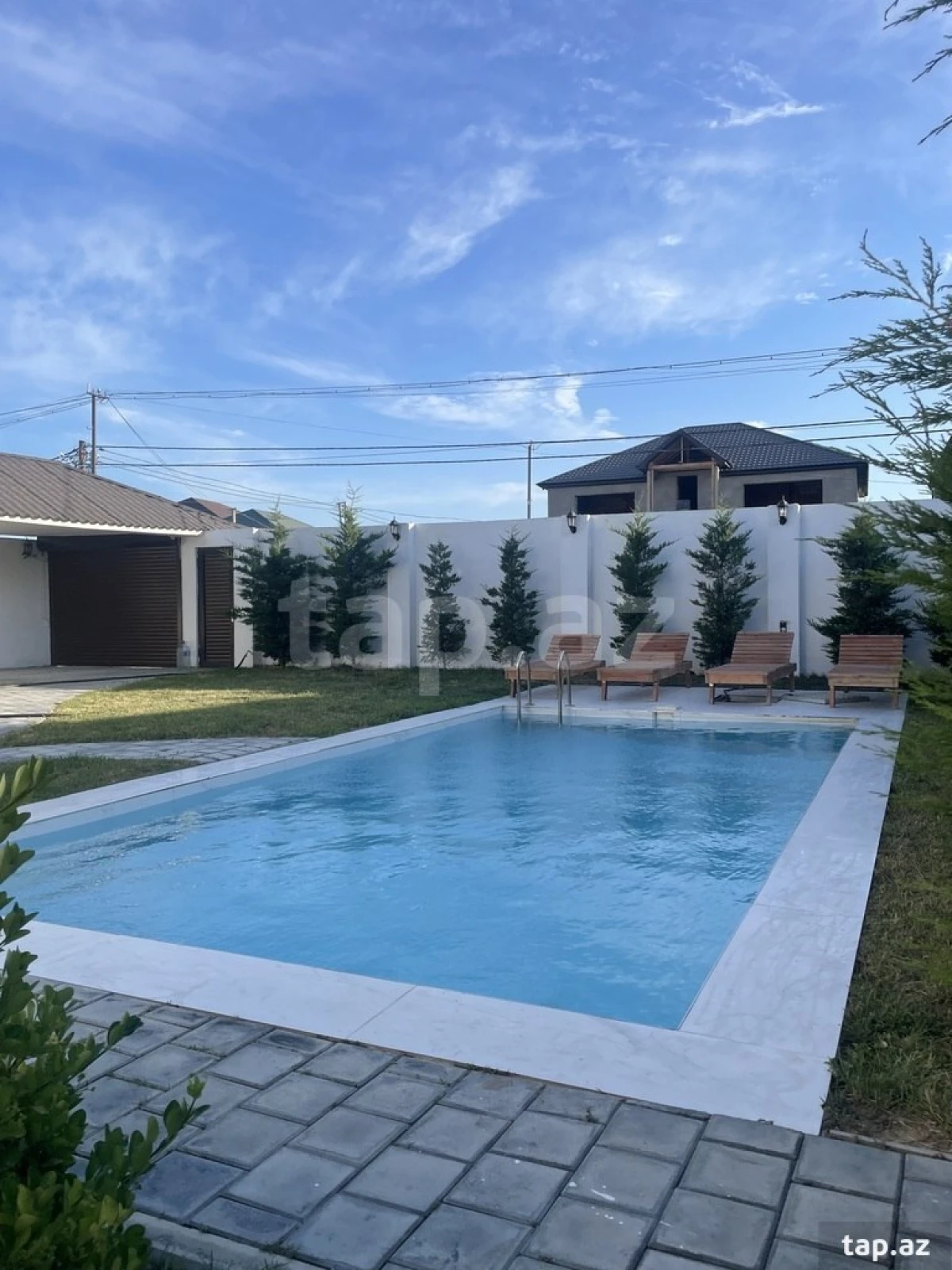 Satılır 6 otaqlı həyət evi 600 m²