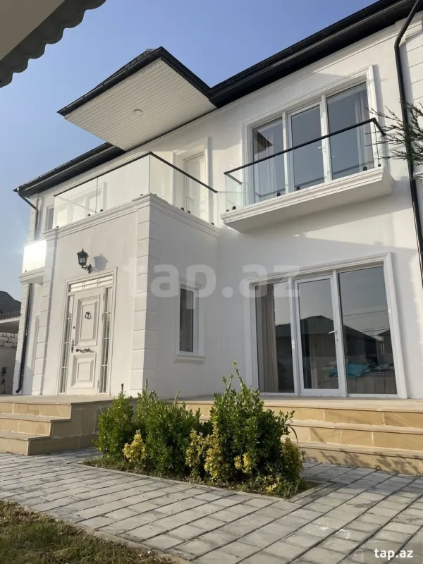 Satılır 6 otaqlı həyət evi 600 m²