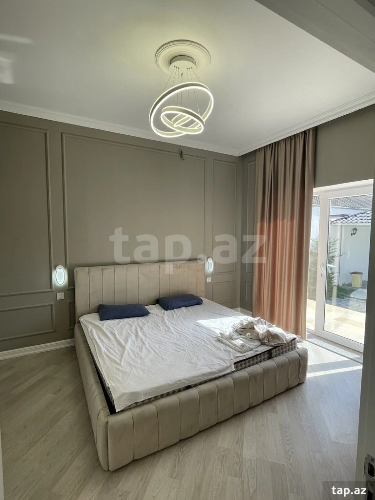 Satılır 6 otaqlı həyət evi 600 m²