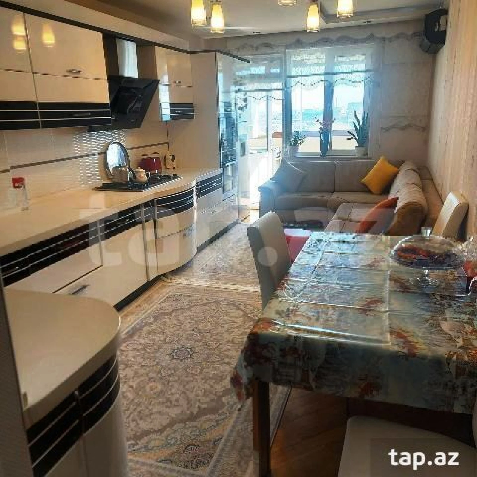 Satılır 3 otaqlı yeni tikili 130 m²