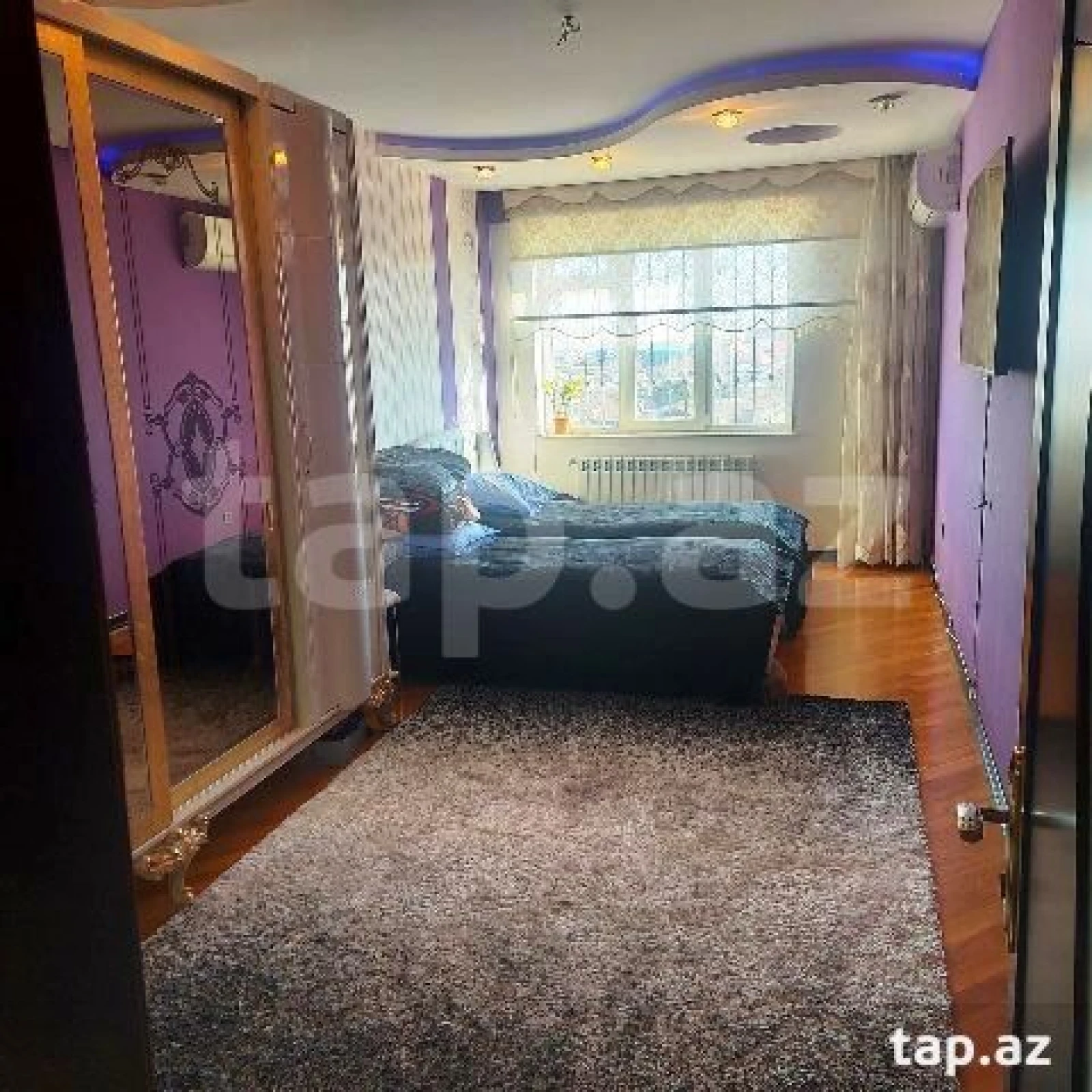 Satılır 3 otaqlı yeni tikili 130 m²