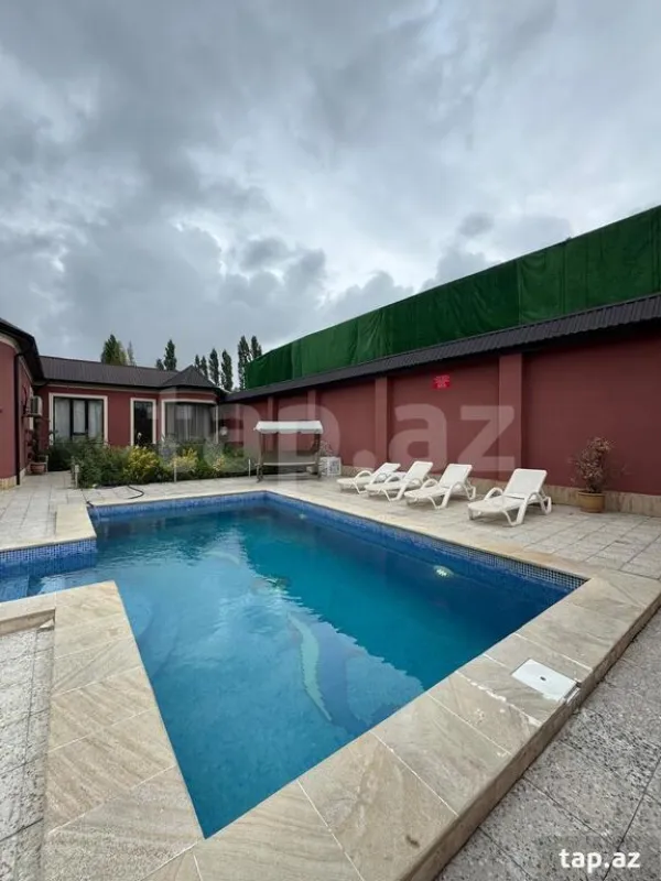 Kirayə verilir 1 otaqlı həyət evi