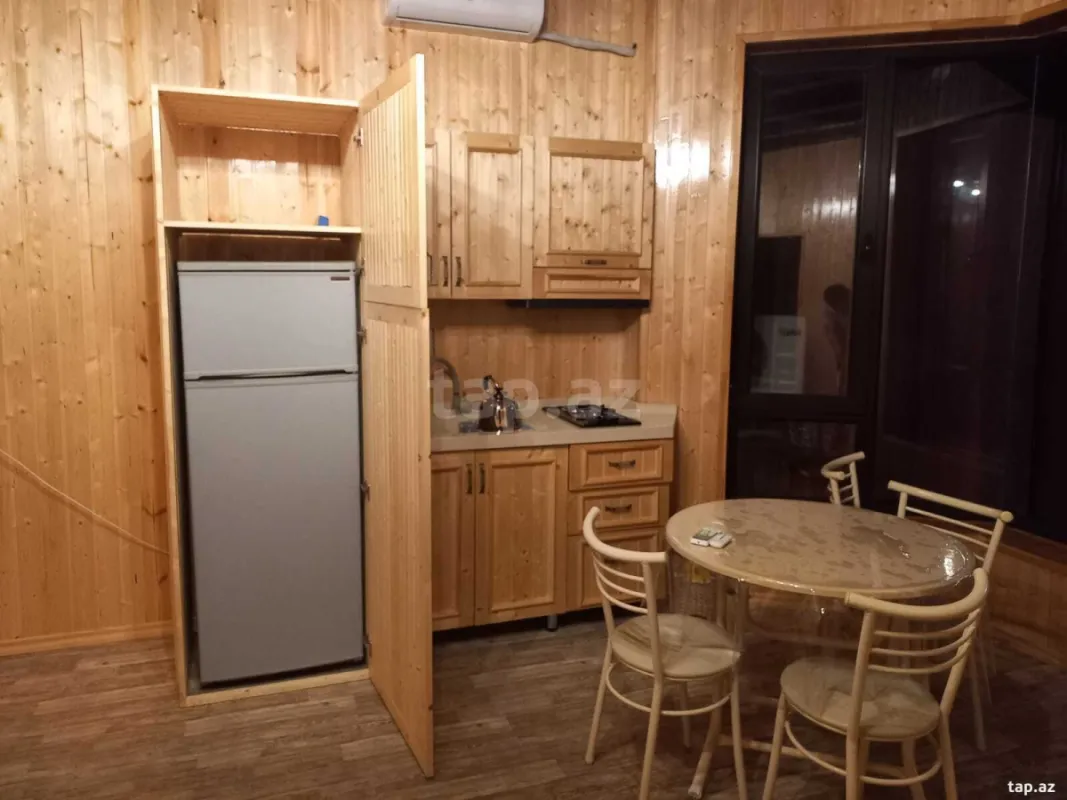 Kirayə verilir 1 otaqlı həyət evi