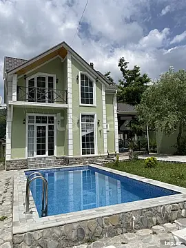 Kirayə verilir 3 otaqlı həyət evi