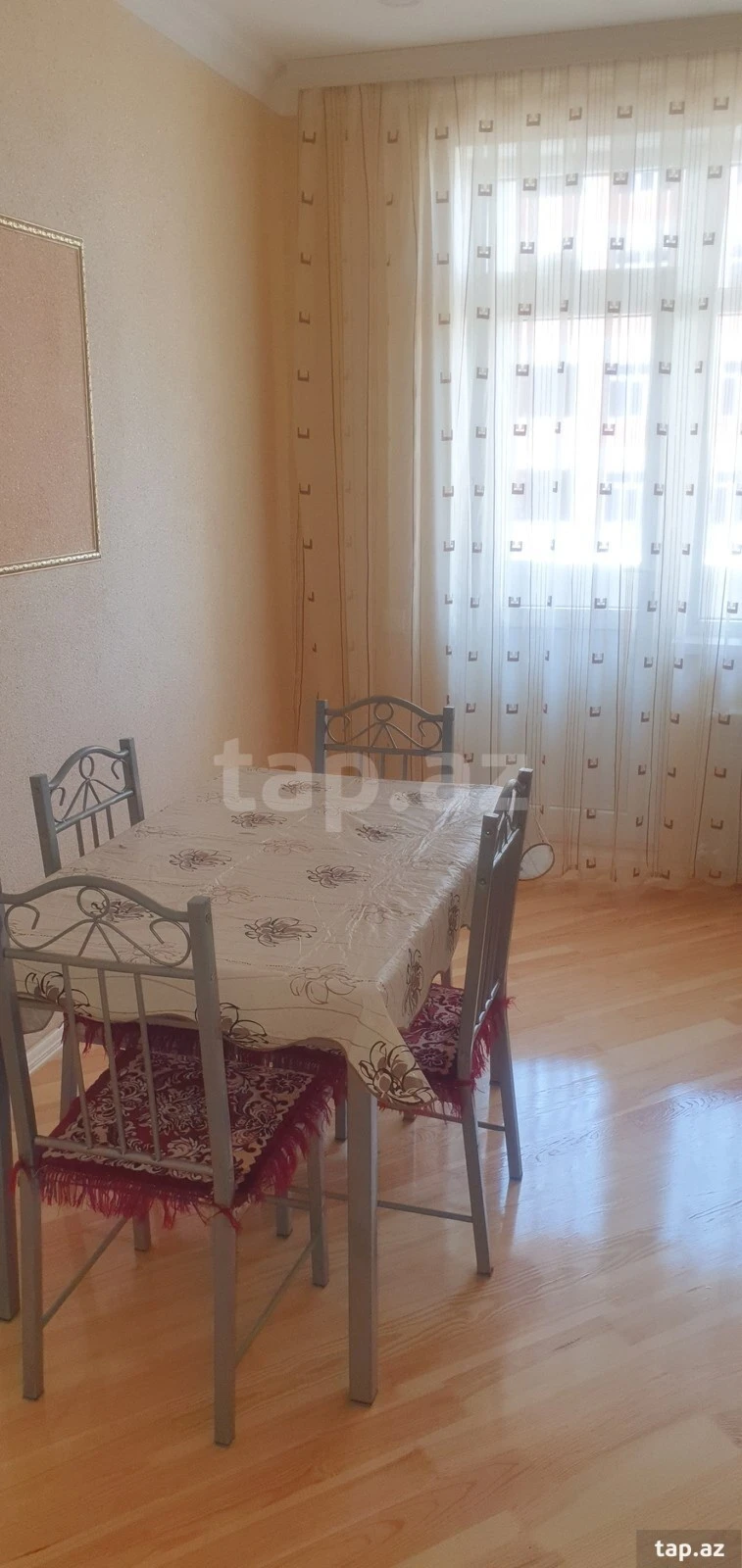 Satılır 2 otaqlı mənzil 82 m²