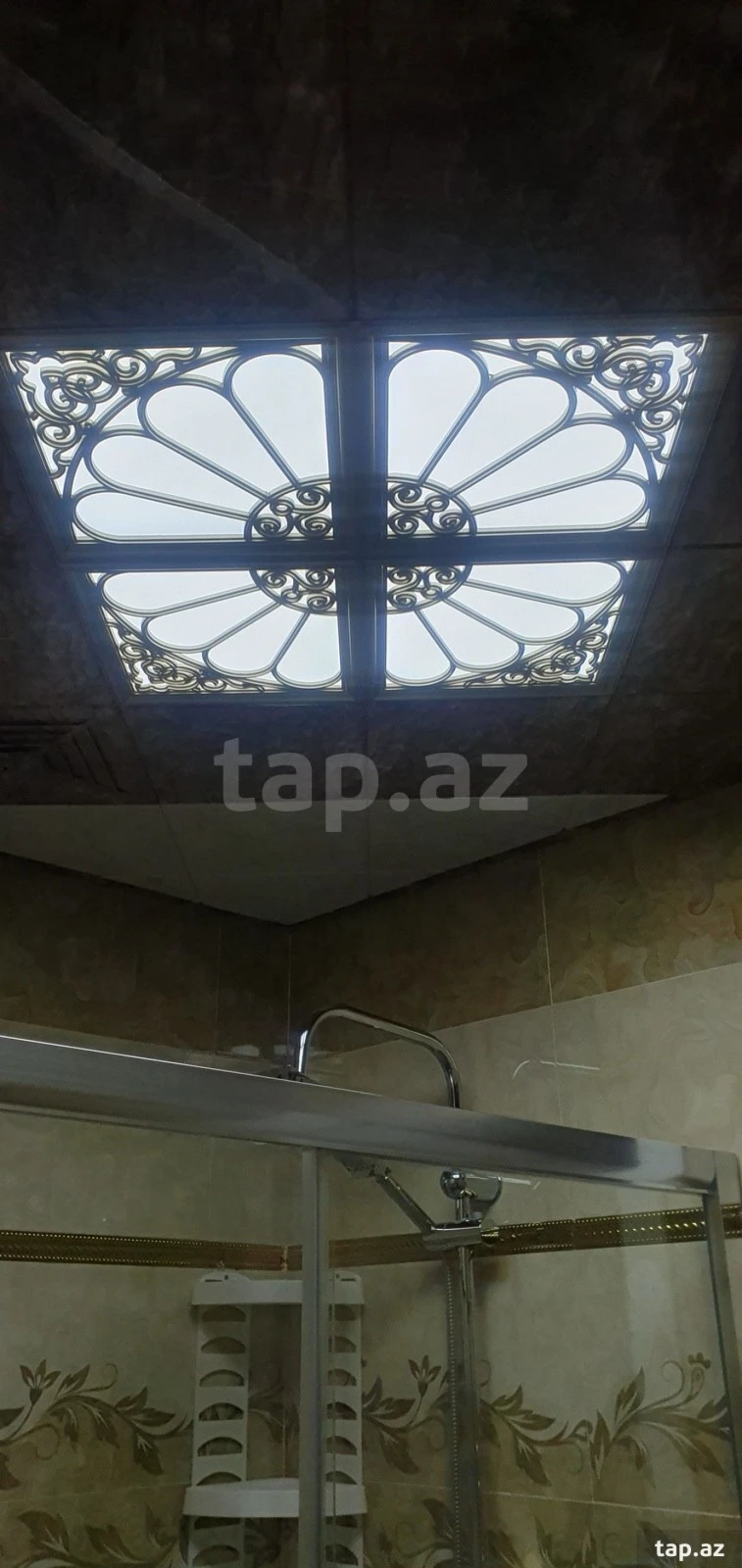 Satılır 2 otaqlı mənzil 82 m²