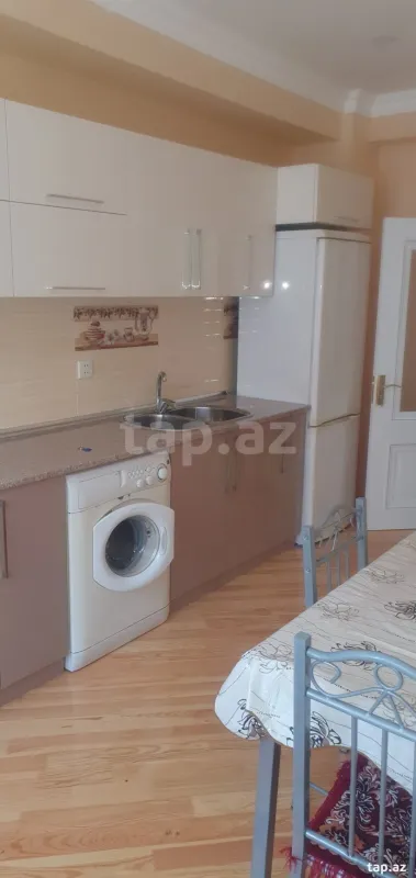 Satılır 2 otaqlı mənzil 82 m²