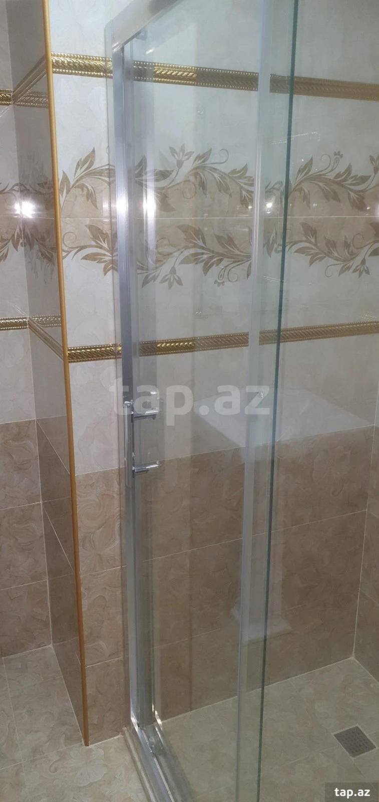 Satılır 2 otaqlı mənzil 82 m²