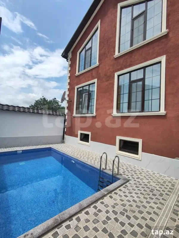 Kirayə verilir 4 otaqlı həyət evi 180 m²