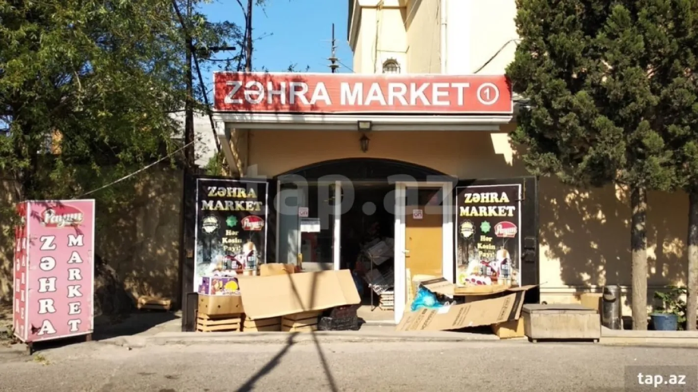 Satılır 8 otaqlı həyət evi