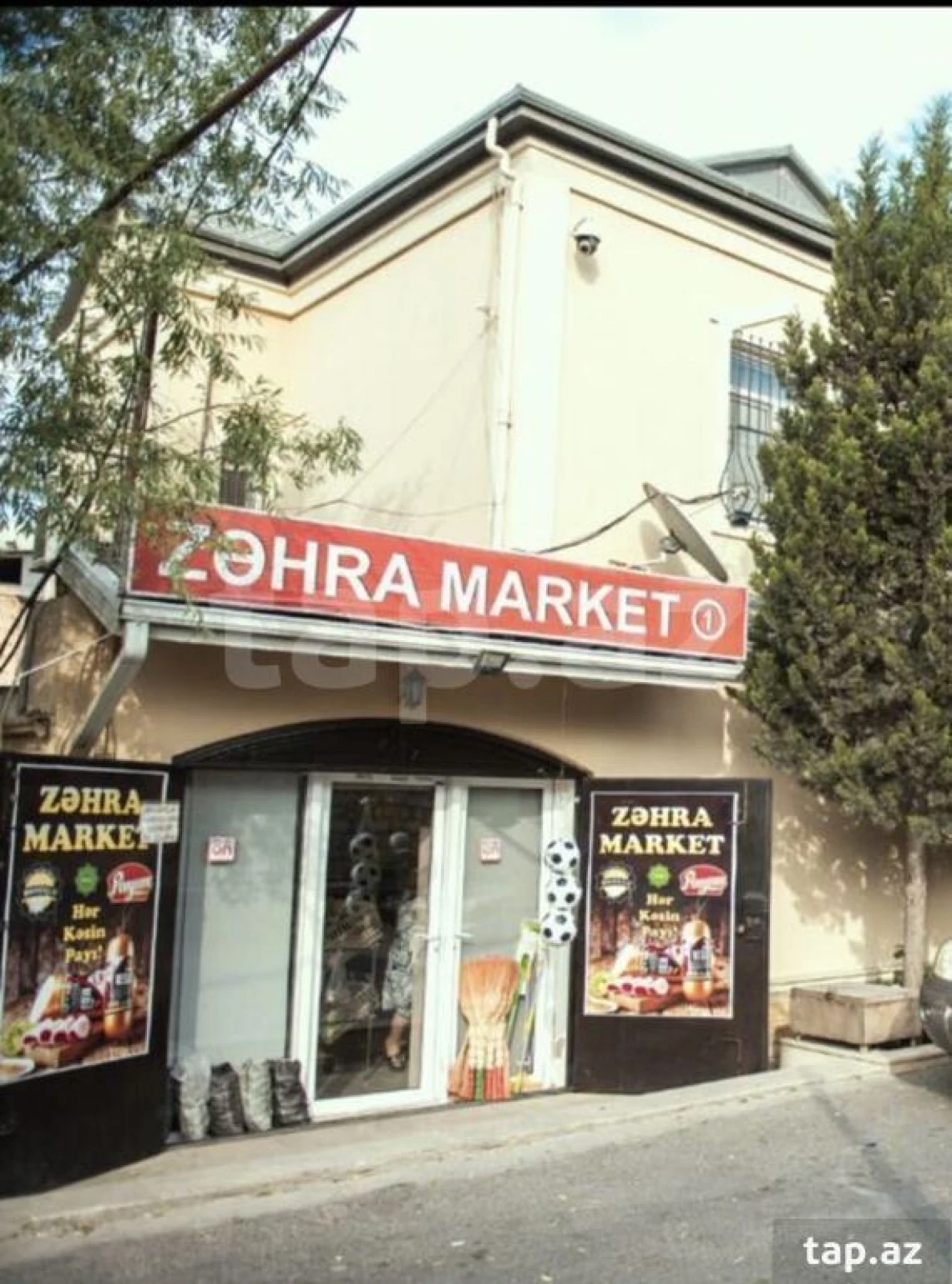 Satılır 8 otaqlı həyət evi