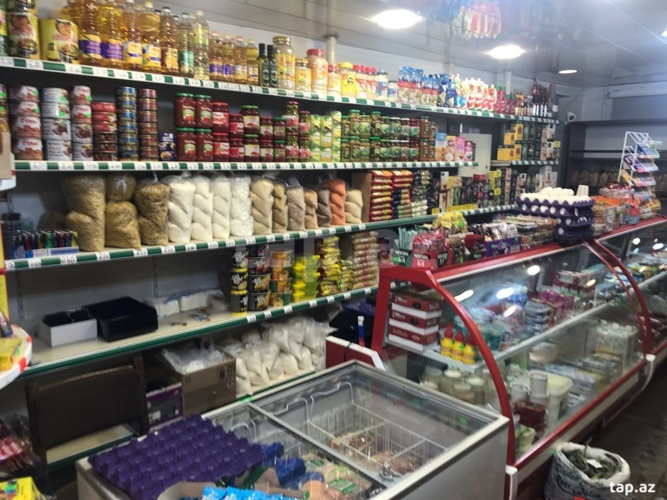 Satılır 8 otaqlı həyət evi