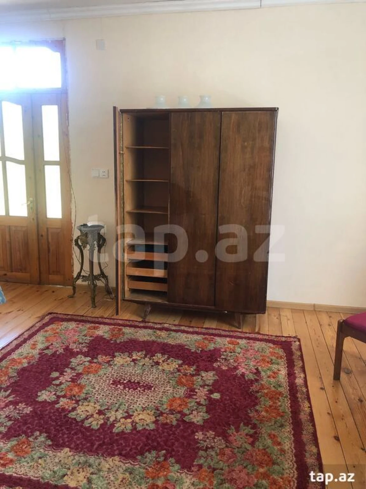 Kirayə verilir 3 otaqlı həyət evi