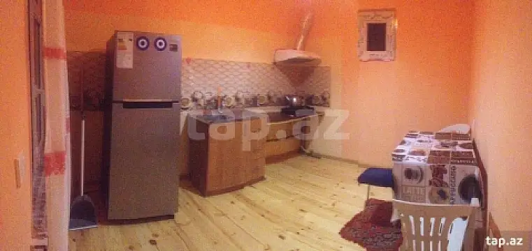 Kirayə verilir 3 otaqlı həyət evi