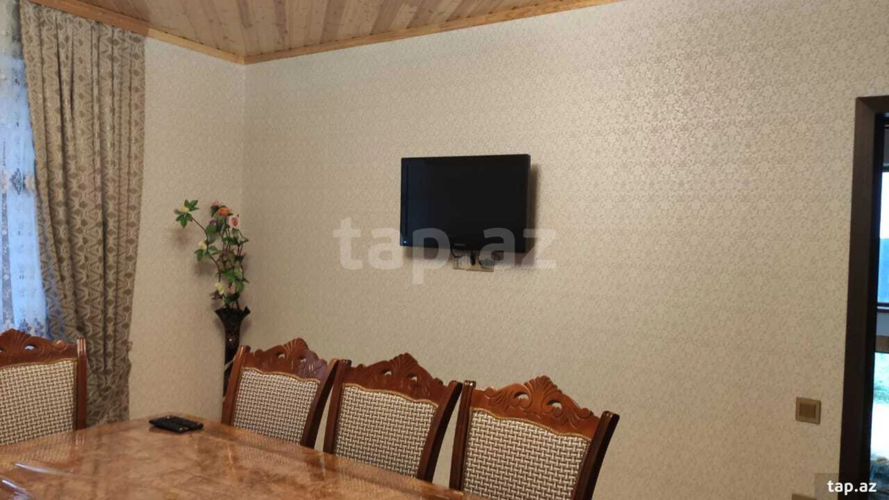 Kirayə verilir 3 otaqlı həyət evi