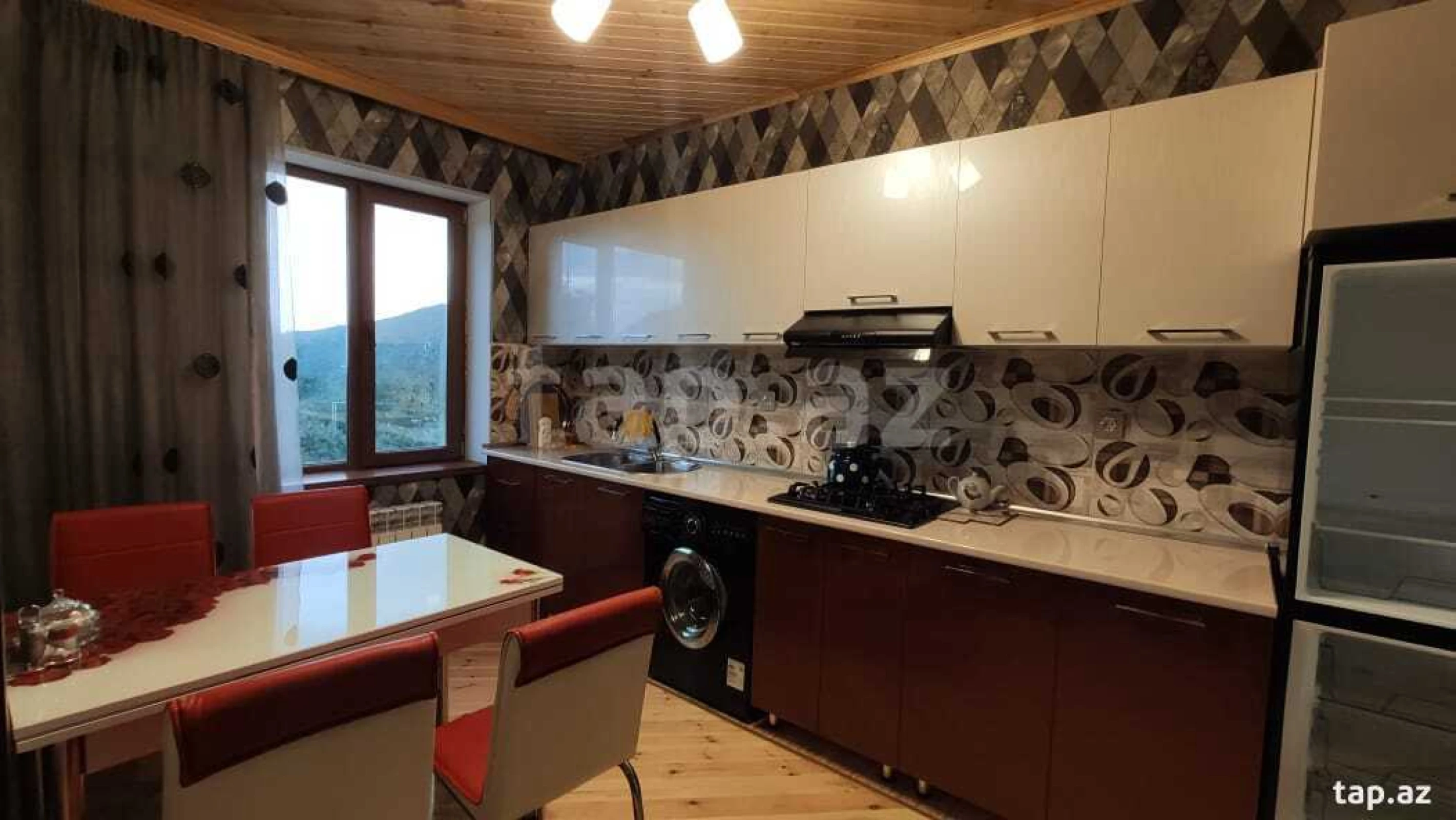 Kirayə verilir 3 otaqlı həyət evi