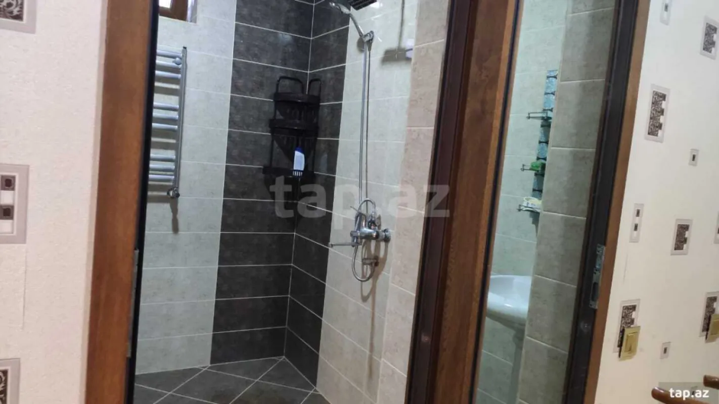 Kirayə verilir 3 otaqlı həyət evi