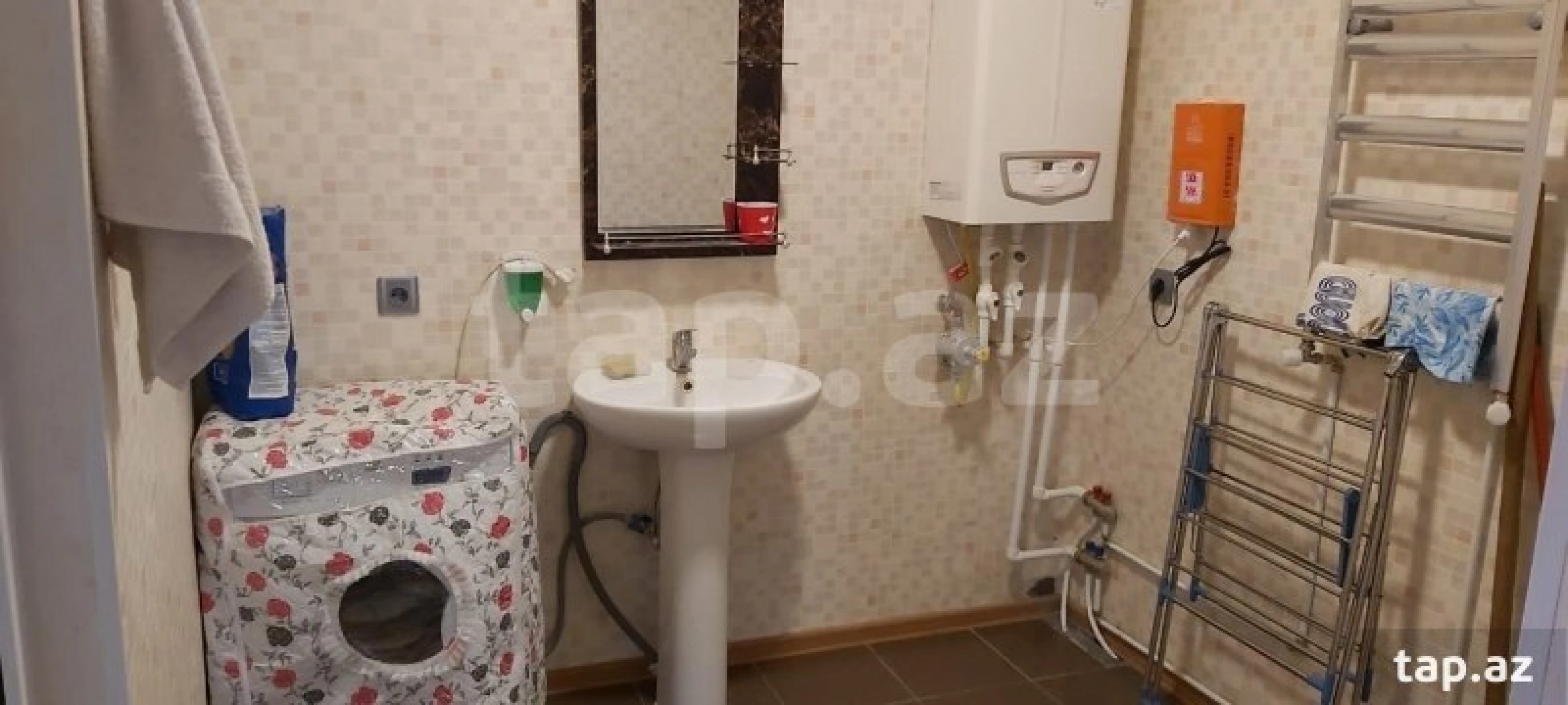 Kirayə verilir 3 otaqlı həyət evi