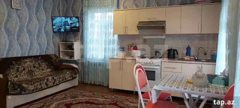 Kirayə verilir 3 otaqlı həyət evi