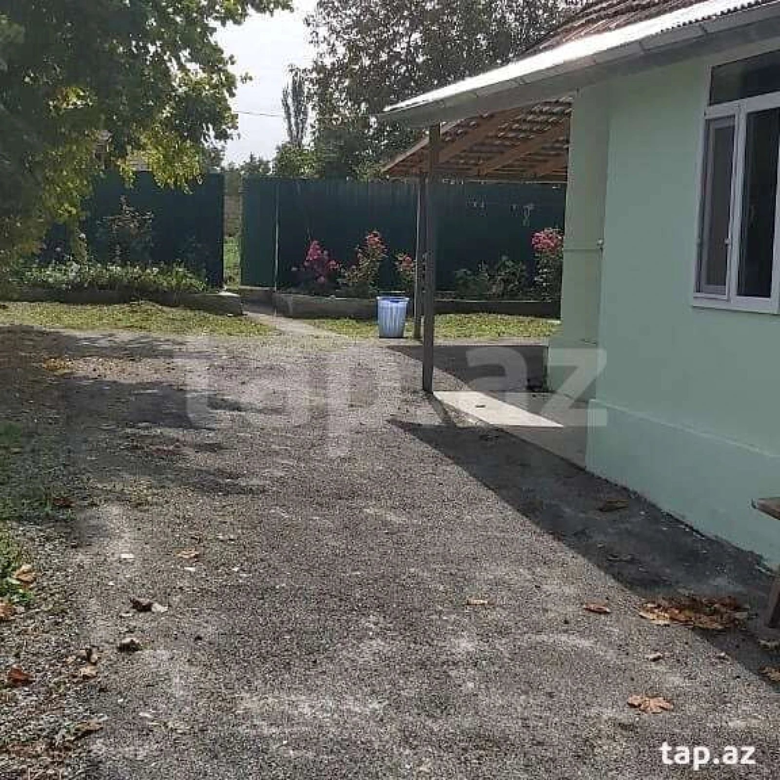 Kirayə verilir 3 otaqlı həyət evi