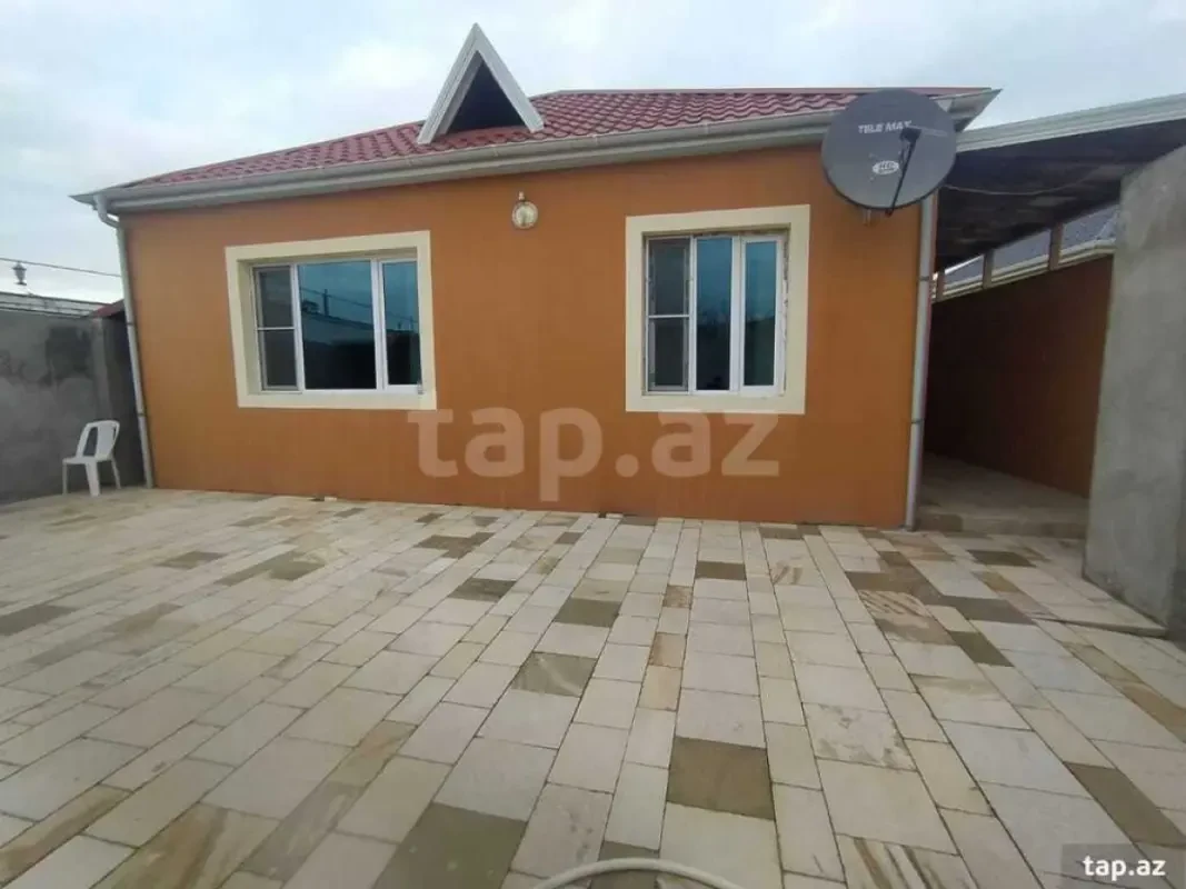 Satılır 3 otaqlı həyət evi 100 m²