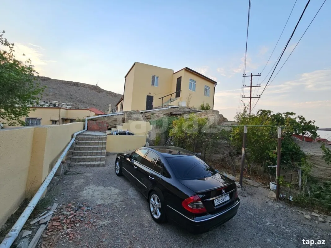 Satılır 4 otaqlı həyət evi 120 m²