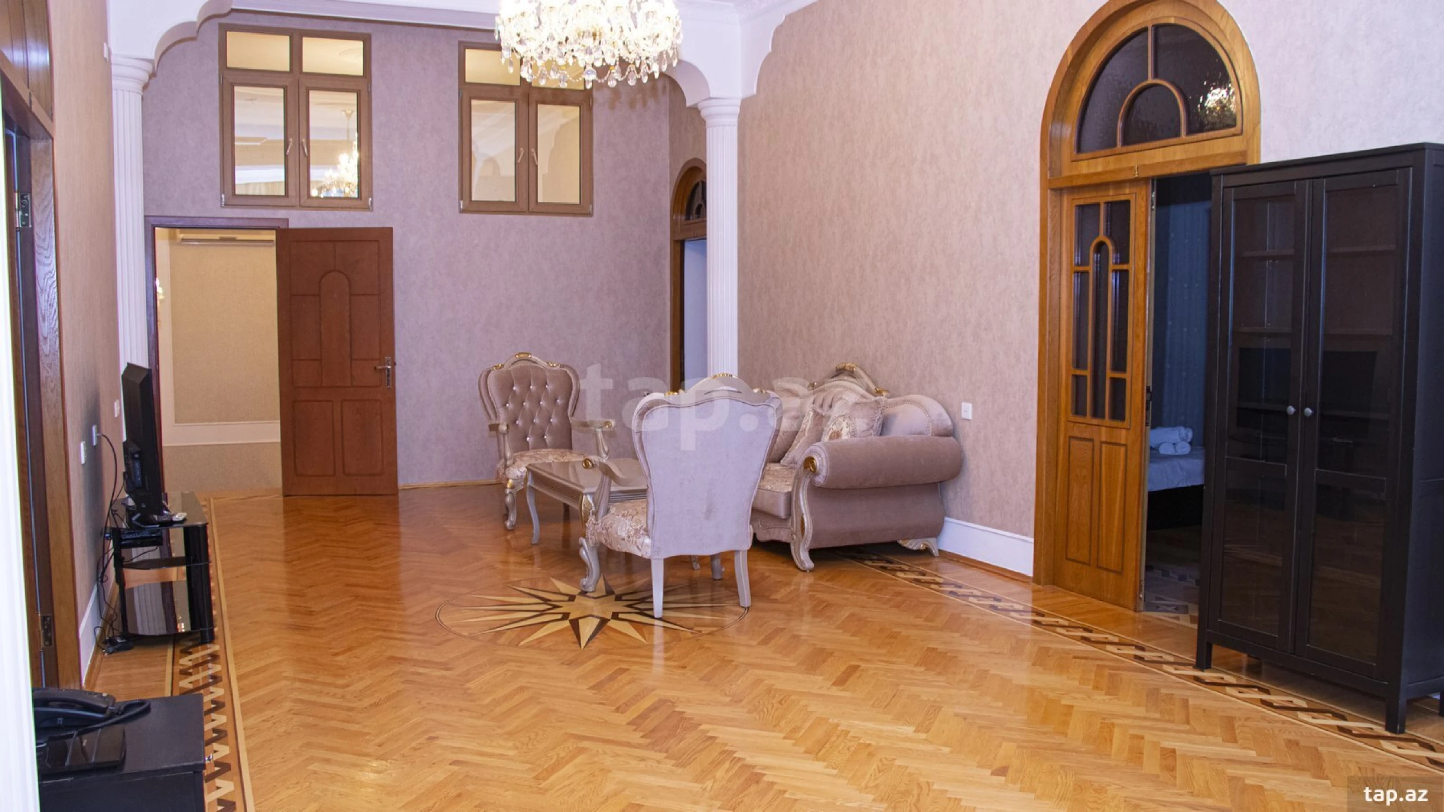 Kirayə verilir 9 otaqlı həyət evi